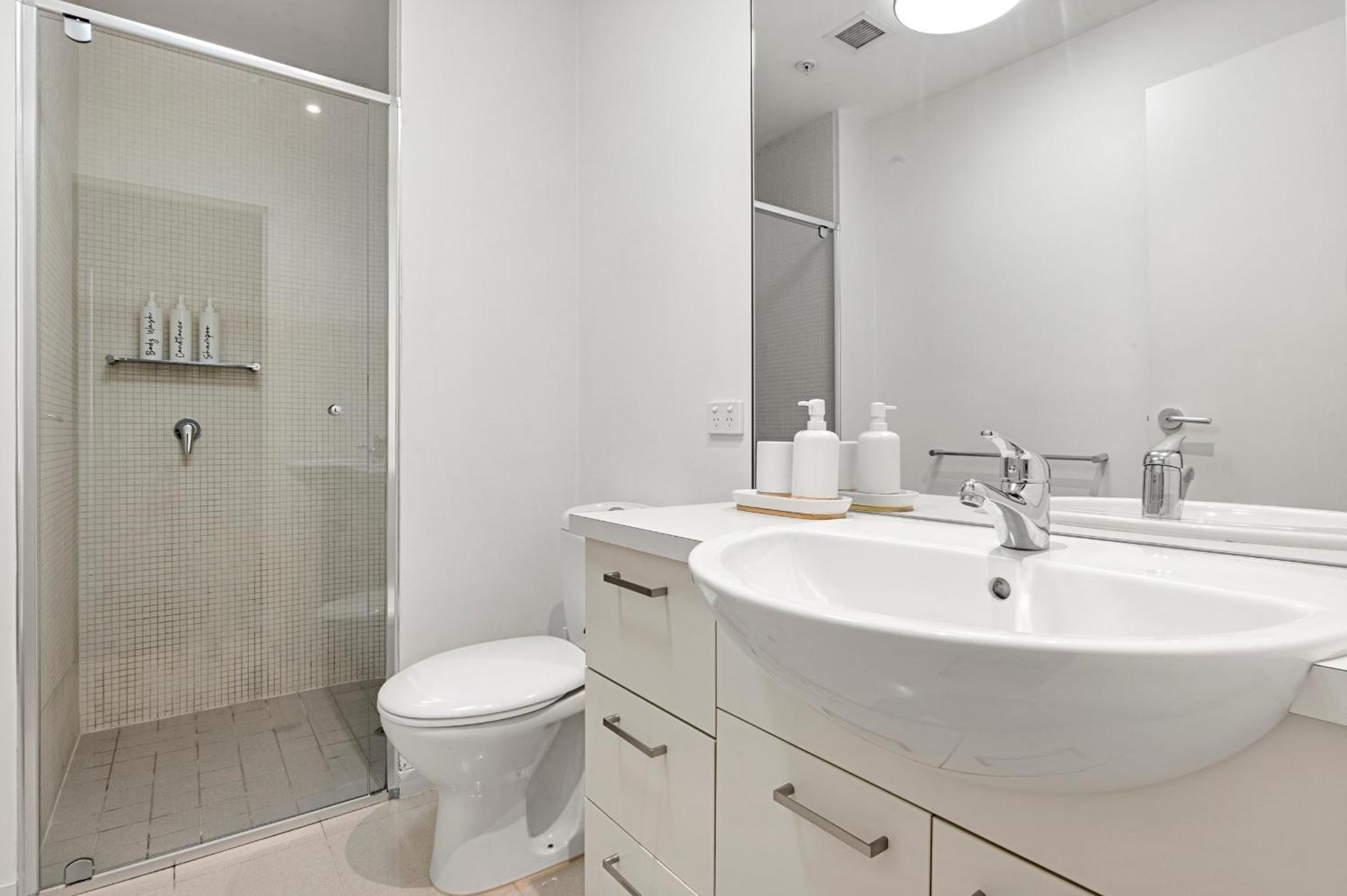 Sea View, Gym & Pool, 2 Bedrooms 2 Bathrooms Мельбурн Екстер'єр фото
